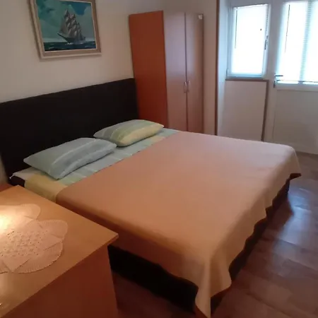 Vranicic Apartment